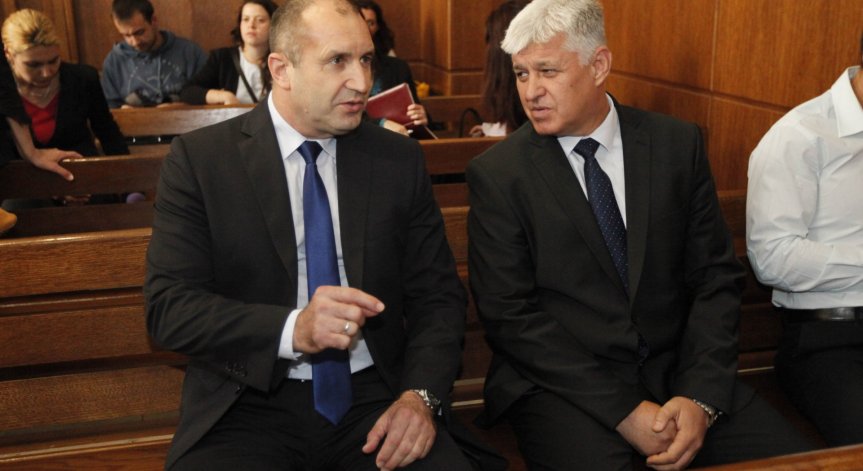 Радев в атака: Ненчев и Цветанов провалят авиацията ни!