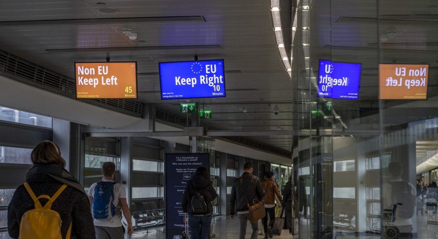 Ваксинираните и преболедувалите Ковид-19 ще влизат в Ирландия без тест