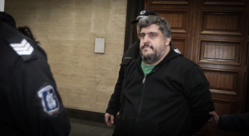 Гледат мярката за неотклонение на измамника Спас