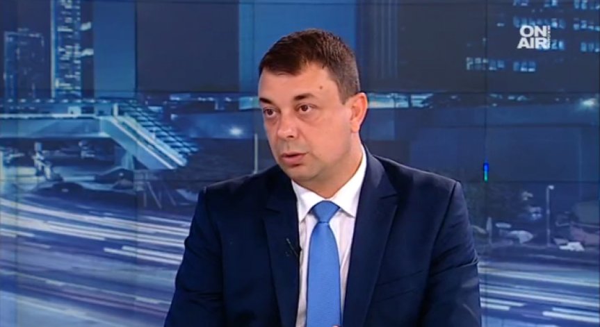 ГЕРБ и Патриотите се разбраха за акциза на бездимните цигари. Какво следва?