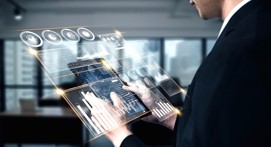 Още по-голям контрол: AI вече следи и служебните чатове на големите компании