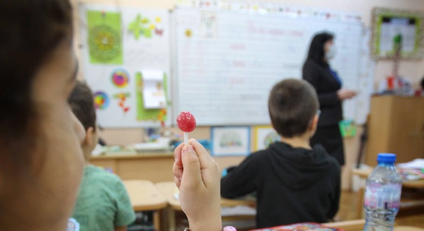 Безплатно и доброволно: Стартира масовото тестване на учителите за Ковид-19