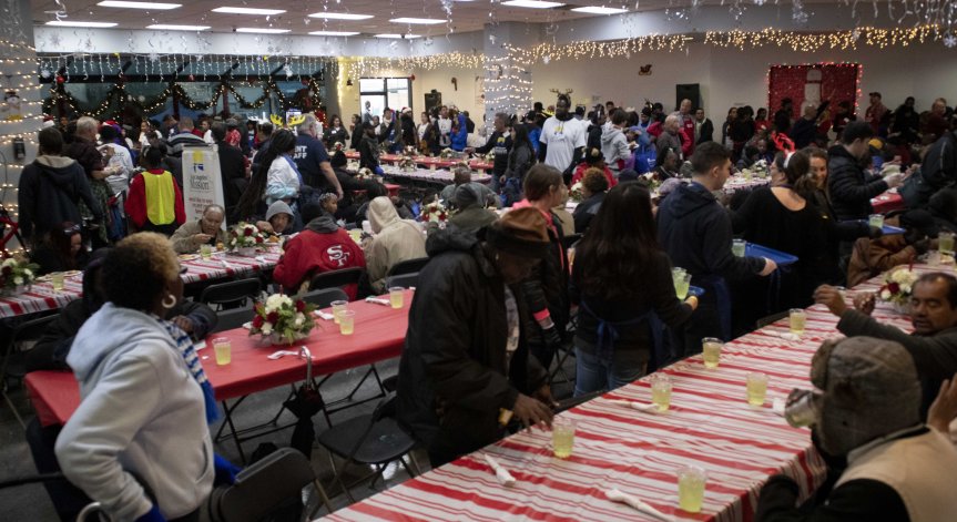 Пандемията удвои броя на гладуващите семейства в САЩ