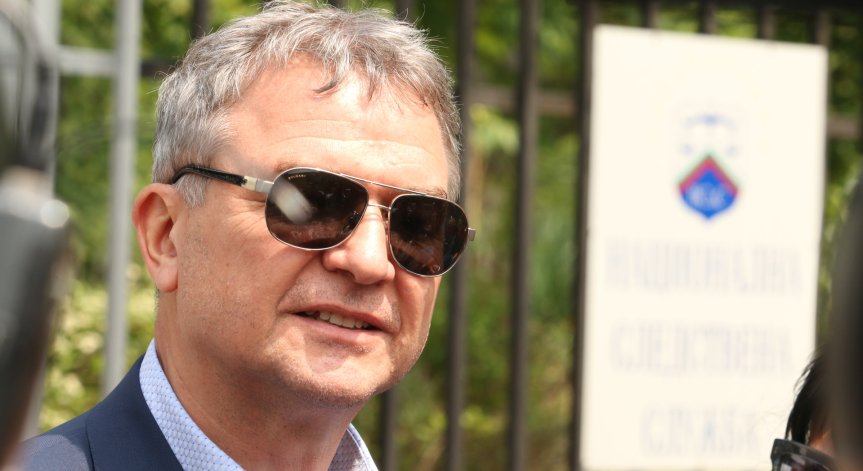 Назначиха нова, тройна експертиза за откритите в дома на Бобоков артефакти