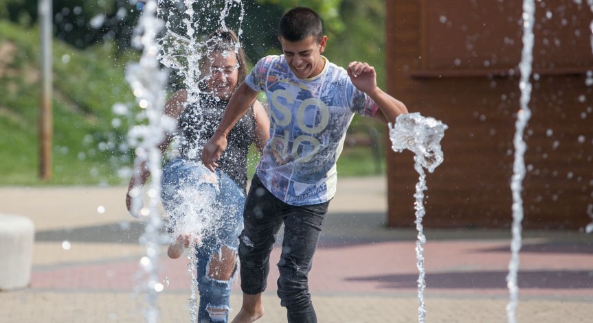 Гореща и слънчева събота с максимални температури до 40°