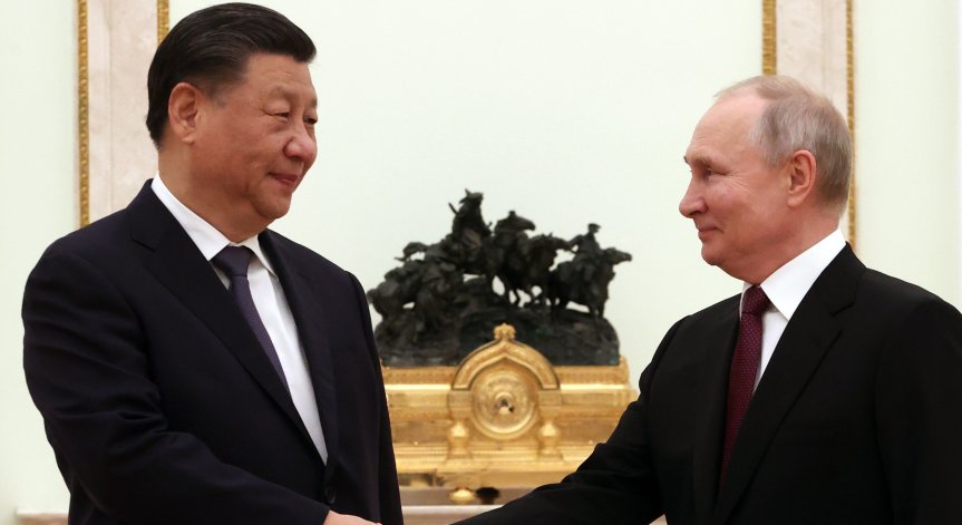 Си Дзинпин и Путин обсъждат плана на Китай за спиране на войната