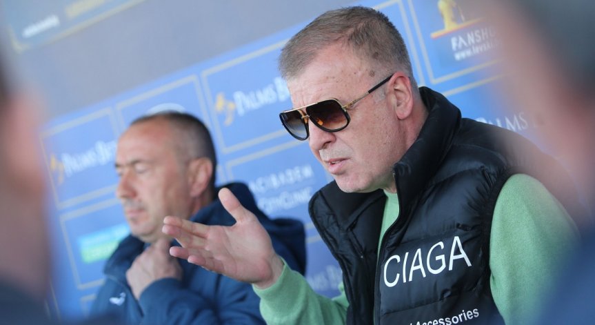 Сираков изригна срещу съдийството и БФС: Клоака, абсолютна смрад!