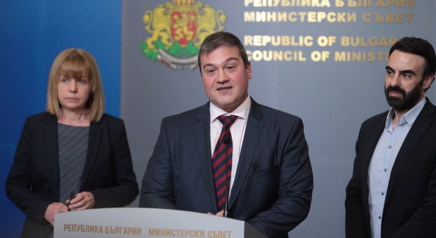 Спират строежа на 