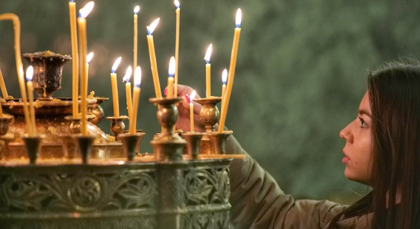 Днес има много поверия.