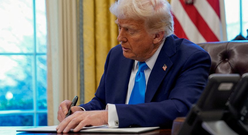 Досега в САЩ нямаше език, признат за официален на цялата страна.