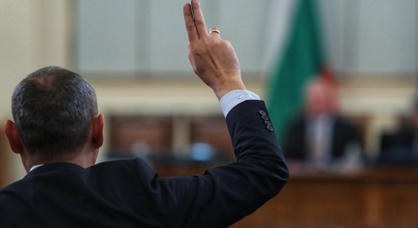 Одобряват окончателния списък с оръжия за Украйна