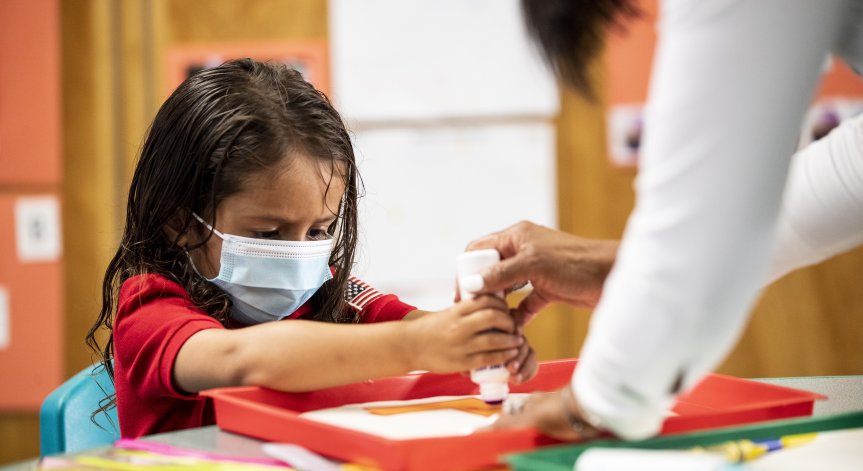 Белгия въвежда задължителни маски за деца над 6 години