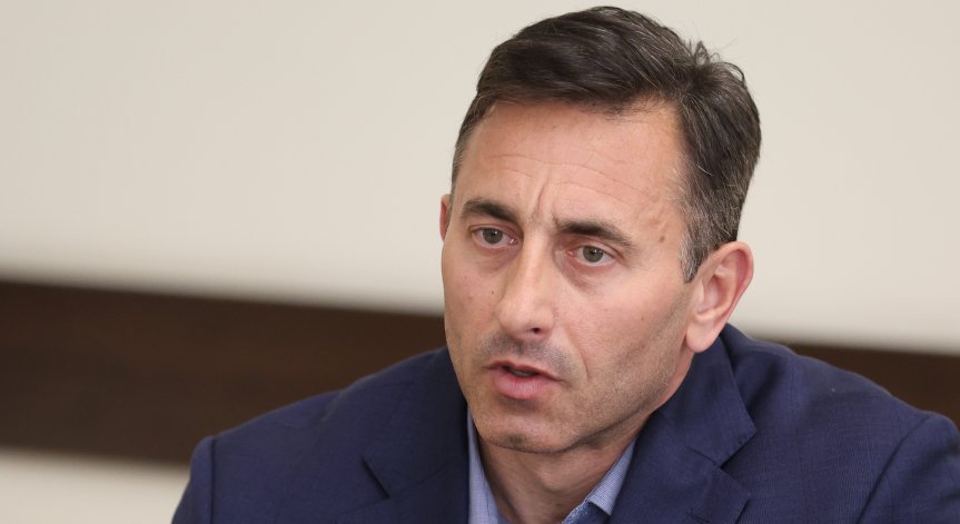 Спецов за задържаните данъчни: Сериозен удар по имиджа на НАП