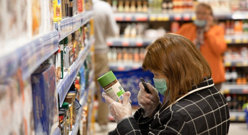 Повече от 3000 продукта поевтиняват в Гърция, някои с 18%