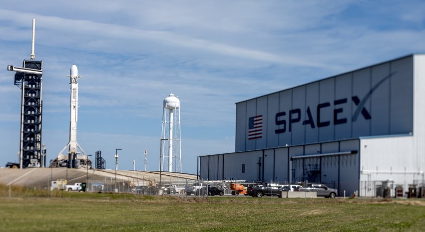 SpaceX на Мъск подписала таен договор със САЩ за $1,8 млрд.