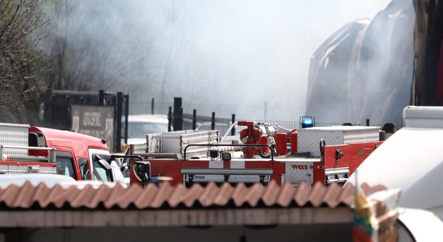 Димът се вижда от километри