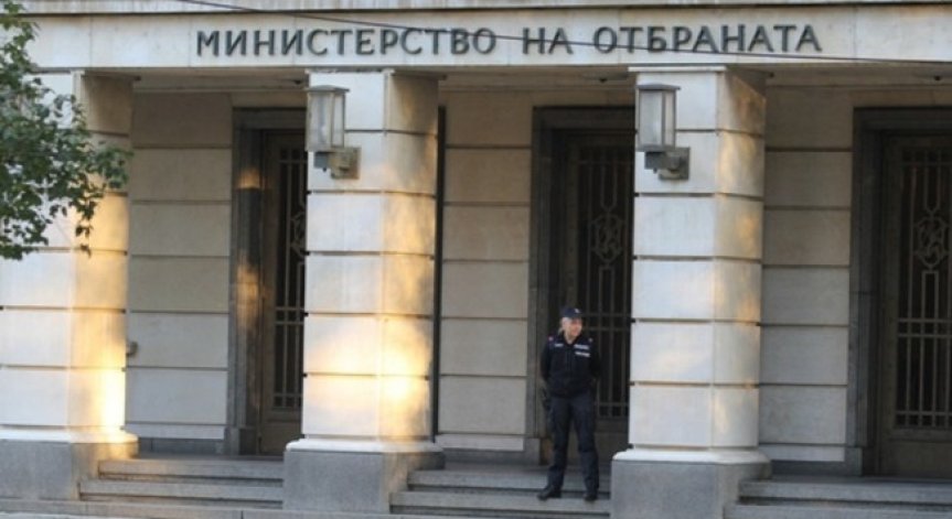 МО предлага военните да ползват отпуск за гледане на дете при смърт на съпругата
