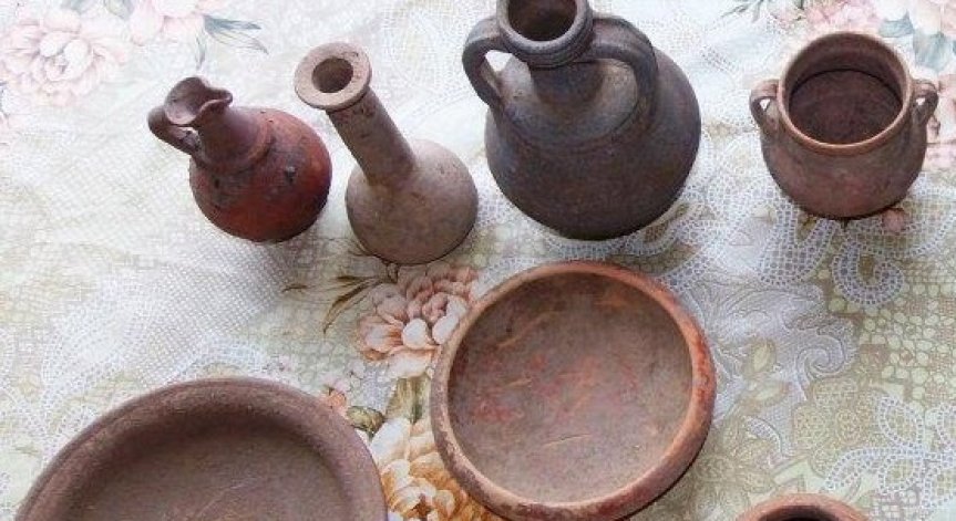 Иззеха близо 700 незаконно съхранявани антични предмети