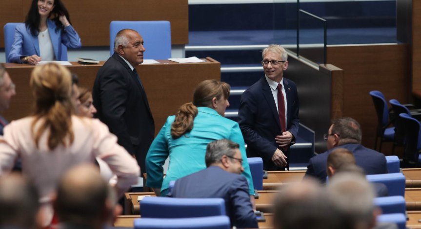 НС гледа важни закони, свързани с войната в Украйна и 