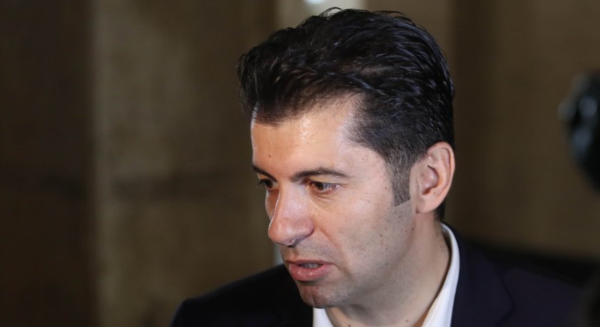 Кирил Петков: С вдигането на забраната за внос на украинско зърно ще борим инфлацията