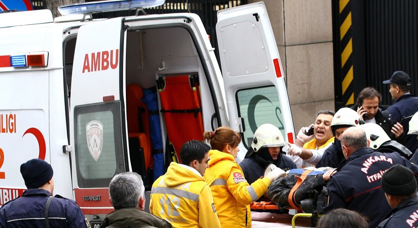 Двама загинали и един ранен при срутване на мина в Турция