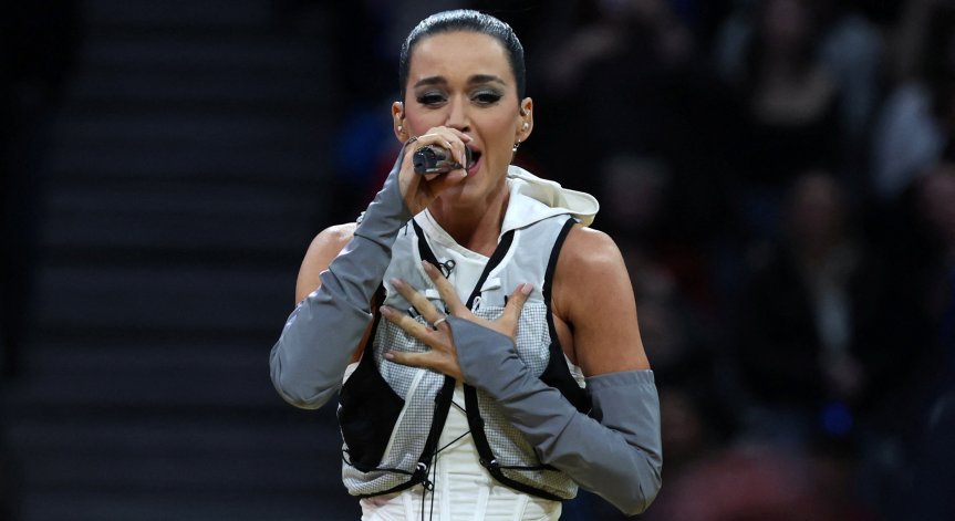 Кейти Пери се впуска в незабравимо пътешествие.