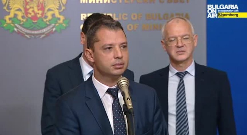Д. Добрев: В парламента не е обсъждано желанието на работодателите за оставката на Иван Иванов