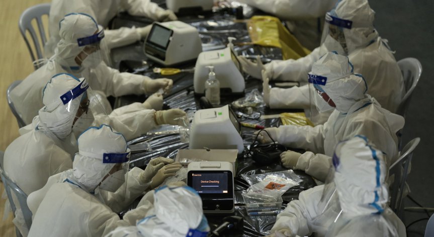 Започват тестове на ваксината на Pfizer и BioNTech върху бременни