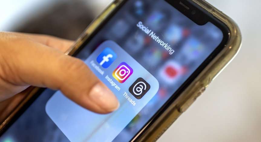 Предишните политики включваха блокирането на Тръмп във Facebook след бунта в Капитолия.