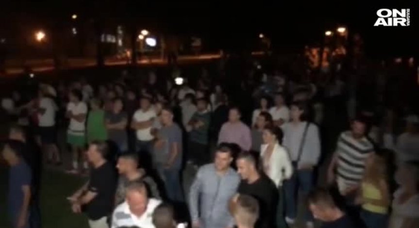 Бурни празненства в Македония след поканата от НАТО