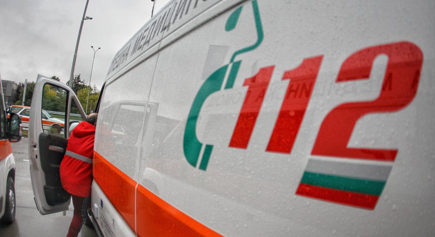 Мъж на 37 г. и две 40-годишни жени са сред жертвите на Ковид-19