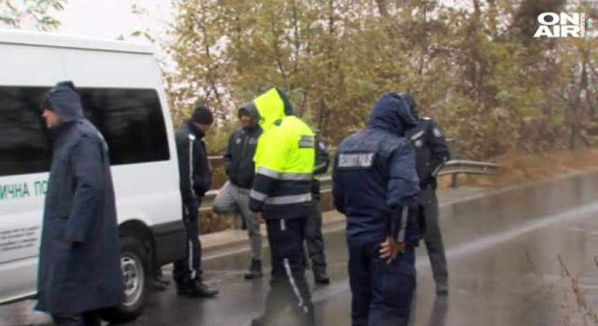 Пречили ли са полицаите на протестите в Южна България?