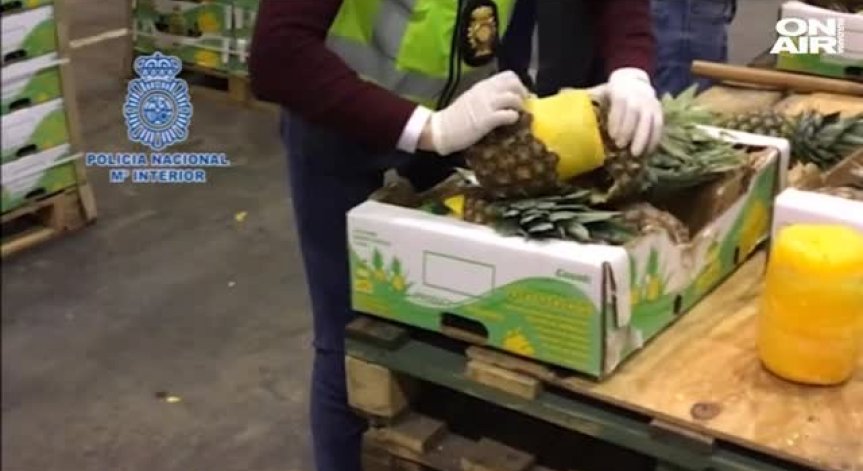 Хванаха 750 кг кокаин, скрит в... ананаси