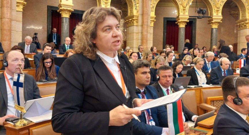 Киселова говори на Конференцията на председателите на парламенти на страните от ЕС.