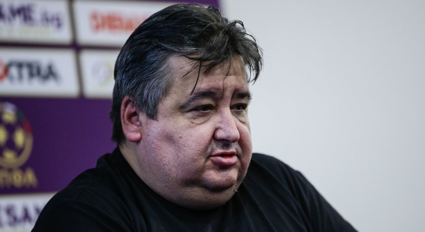 Черно море отговори на Караиванов.