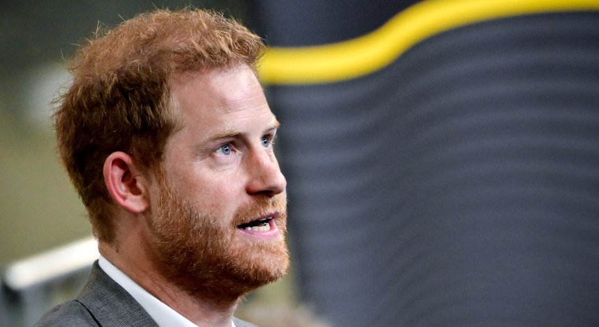 Принц Хари пристигна в Лондон, изправя се пред съда