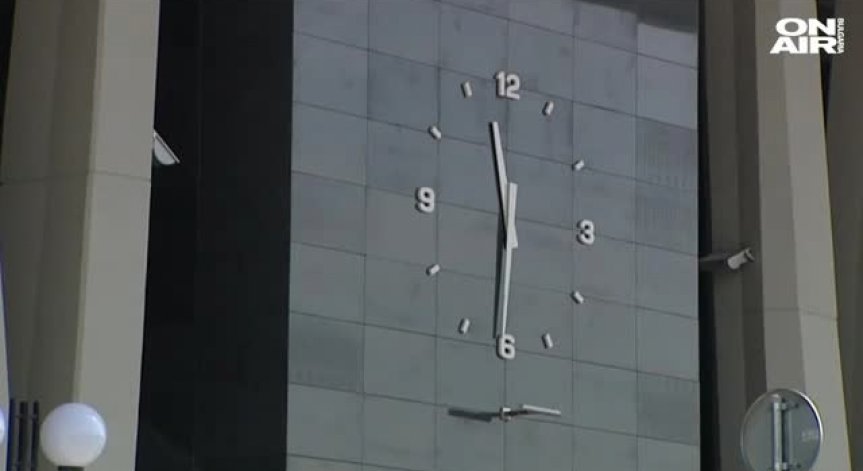 След изненадваща проверка на столичната жп гара - течове и мръсотия