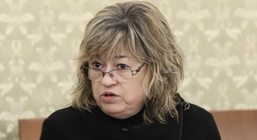 Съдия Галина Тонева-Дачева завършва право в Софийския университет.