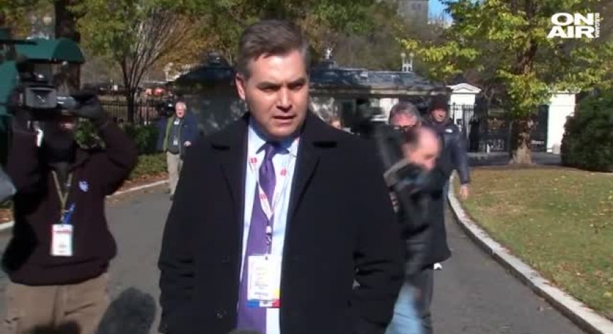 Белият дом възстанови акредитацията на изгонения журналист от CNN
