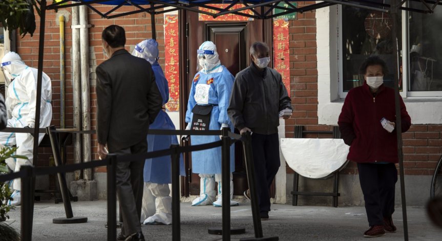 Шанхай се огъва пред Ковид-19, удължиха локдауна за неопределено време