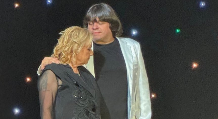 Певицата Тони Димитрова с послание до колегата си и приятел Монукян.