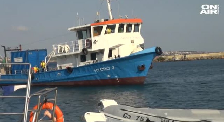 Борисов инспектира източването на мазута от потъналия край Созопол кораб