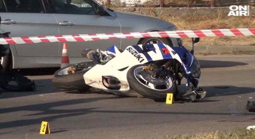 Млад моторист загина след удар с джип на пътя Карлово-Сопот