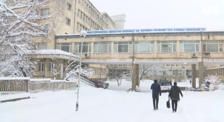 Детето с премръзнали пръсти е все още с опасност от ампутация