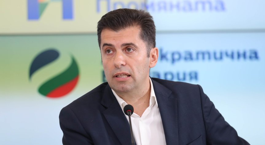 Петков упрекна лидера на ГЕРБ.