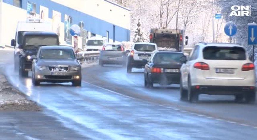 Зимната обстановка в страната остава усложнена