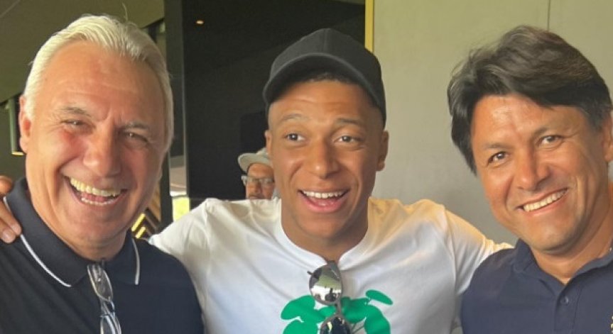 Трима големи гледат заедно футбол - Стоичков, Мбапе и Суарес