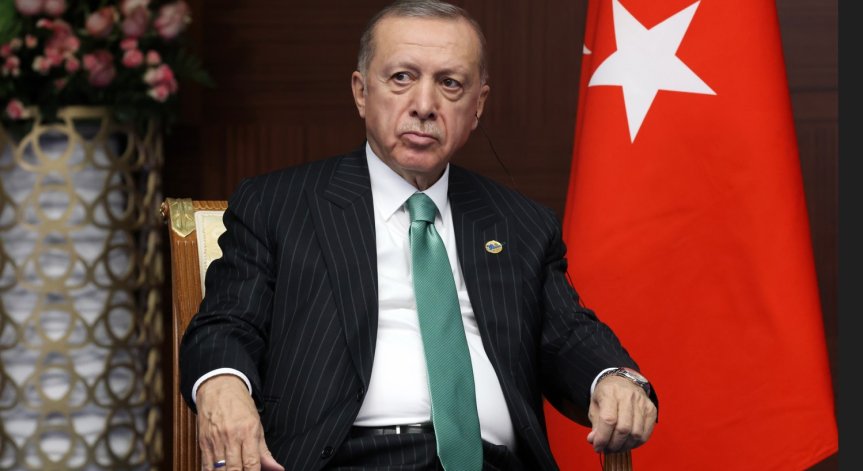 Над 60 юристи обвиняват Ердоган в убийство след кошмара в Турция