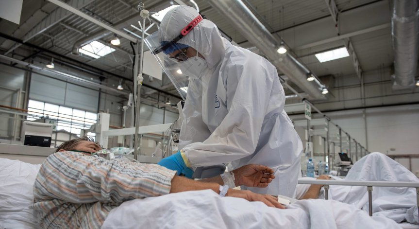 СЗО: Ковид-19 уби от 80 000 до 180 000 здравни работници