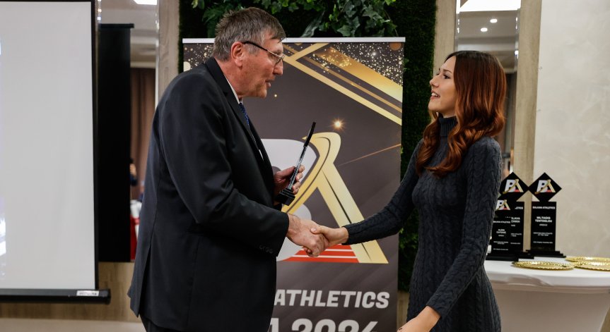 Министър Глушков отправи поздравленията си и за вековния юбилей на леката атлетика в България.